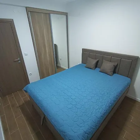 Leon Apartment
